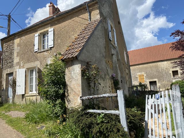 maison à vendre - 3 pièces - 157.56 m2 - CORVOL L ORGUEILLEUX - 58 - BOURGOGNE - Century 21 Agence Ducreux maison à vendre - 3 pièces - 157.56 m2 - CORVOL L ORGUEILLEUX - 58 - BOURGOGNE - Century 21 Agence Ducreux