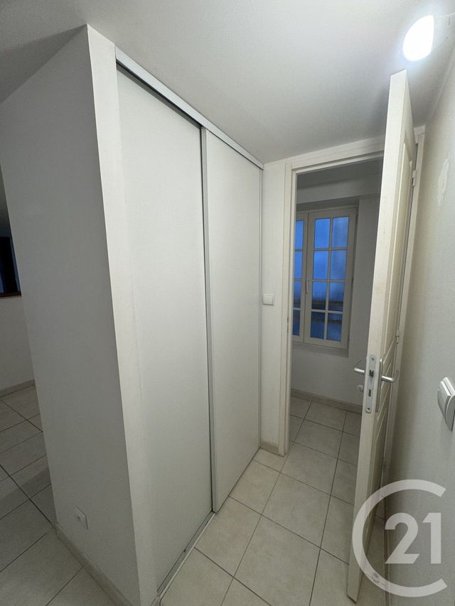 Appartement F2 à vendre - 2 pièces - 56.0 m2 - CLAMECY - 58 - BOURGOGNE - Century 21 Agence Ducreux