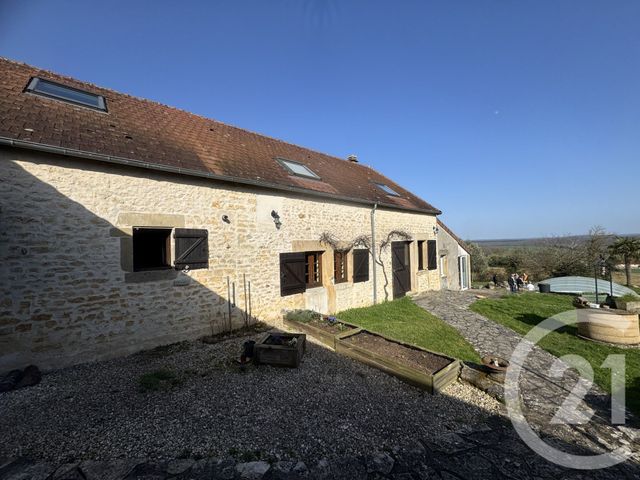 maison à vendre - 7 pièces - 158.3 m2 - ST PIERRE DU MONT - 58 - BOURGOGNE - Century 21 Agence Ducreux
