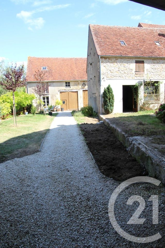 maison à vendre - 25 pièces - 431.2 m2 - CHATEAUNEUF VAL DE BARGIS - 58 - BOURGOGNE - Century 21 Agence Ducreux