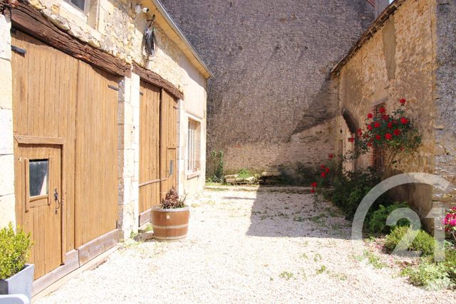 maison à vendre - 25 pièces - 431.2 m2 - CHATEAUNEUF VAL DE BARGIS - 58 - BOURGOGNE - Century 21 Agence Ducreux