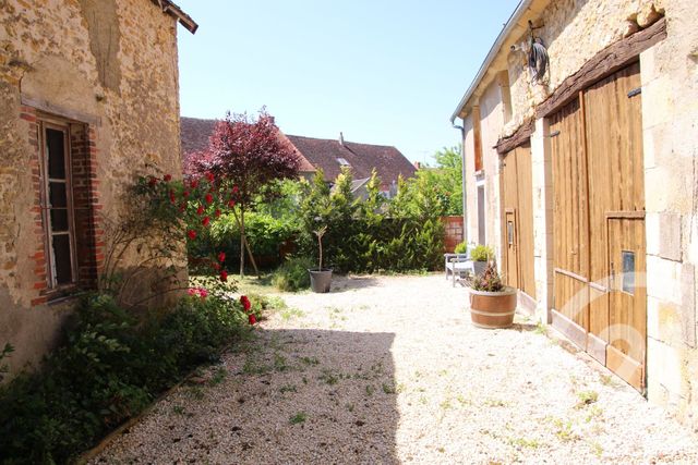 maison à vendre - 25 pièces - 431.2 m2 - CHATEAUNEUF VAL DE BARGIS - 58 - BOURGOGNE - Century 21 Agence Ducreux