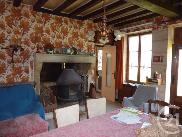 maison à vendre - 2 pièces - 82.0 m2 - CHATEAUNEUF VAL DE BARGIS - 58 - BOURGOGNE - Century 21 Agence Ducreux maison à vendre - 2 pièces - 82.0 m2 - CHATEAUNEUF VAL DE BARGIS - 58 - BOURGOGNE - Century 21 Agence Ducreux